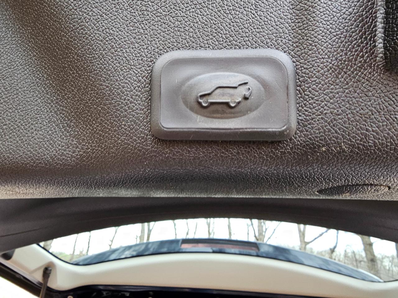 GMC Acadia AWD 4dr SLE 2012