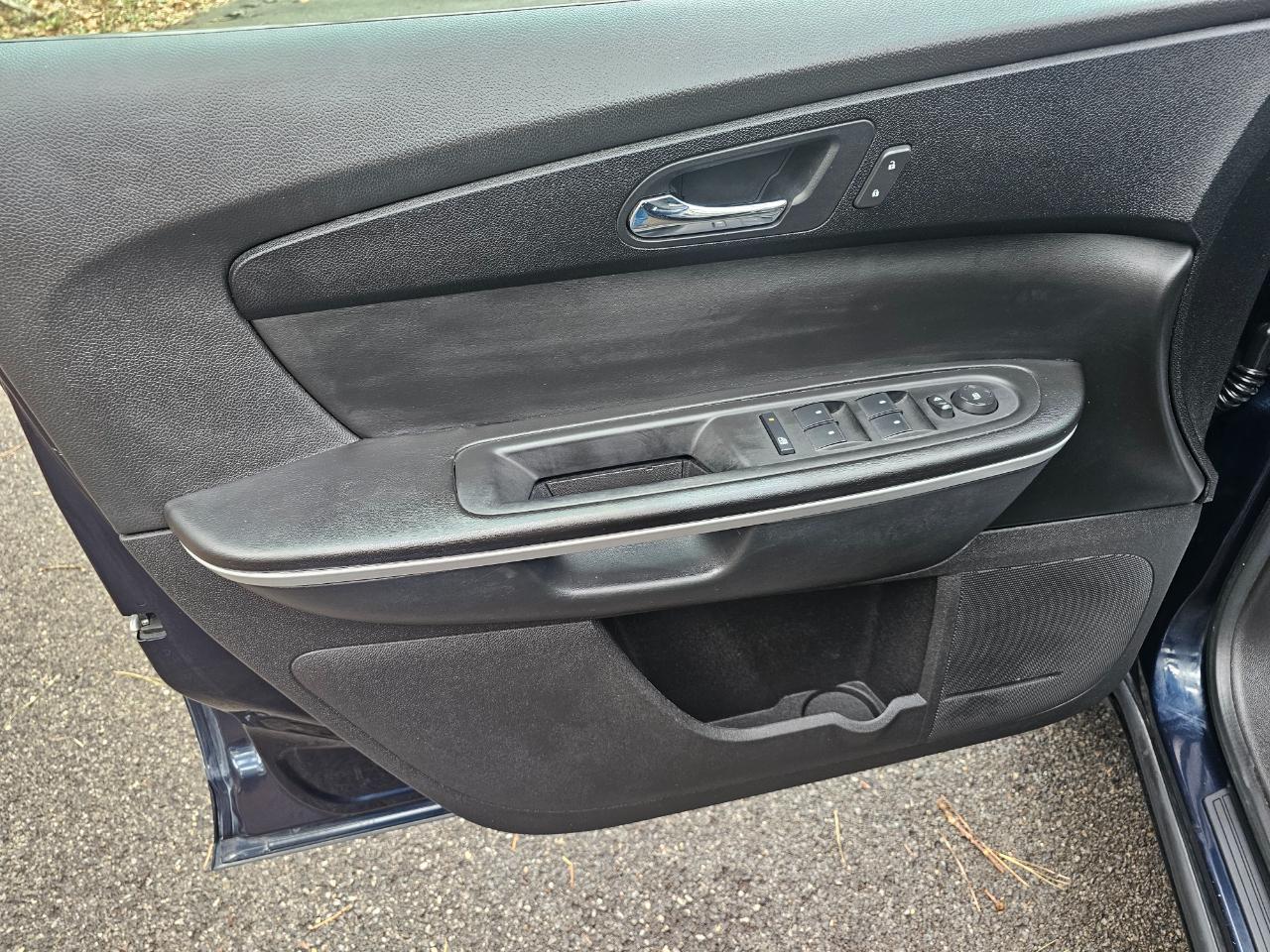 GMC Acadia AWD 4dr SLE 2012