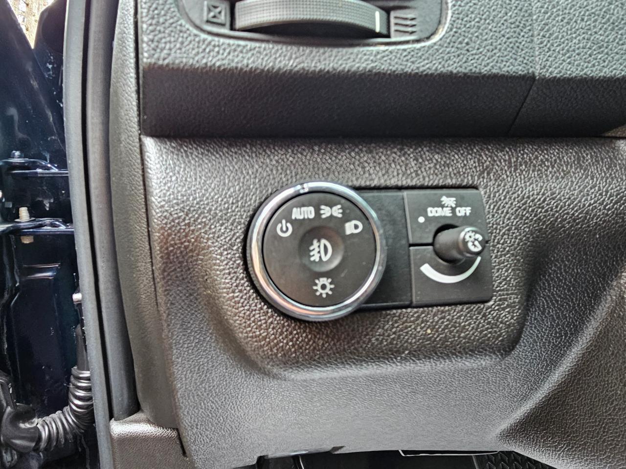 GMC Acadia AWD 4dr SLE 2012