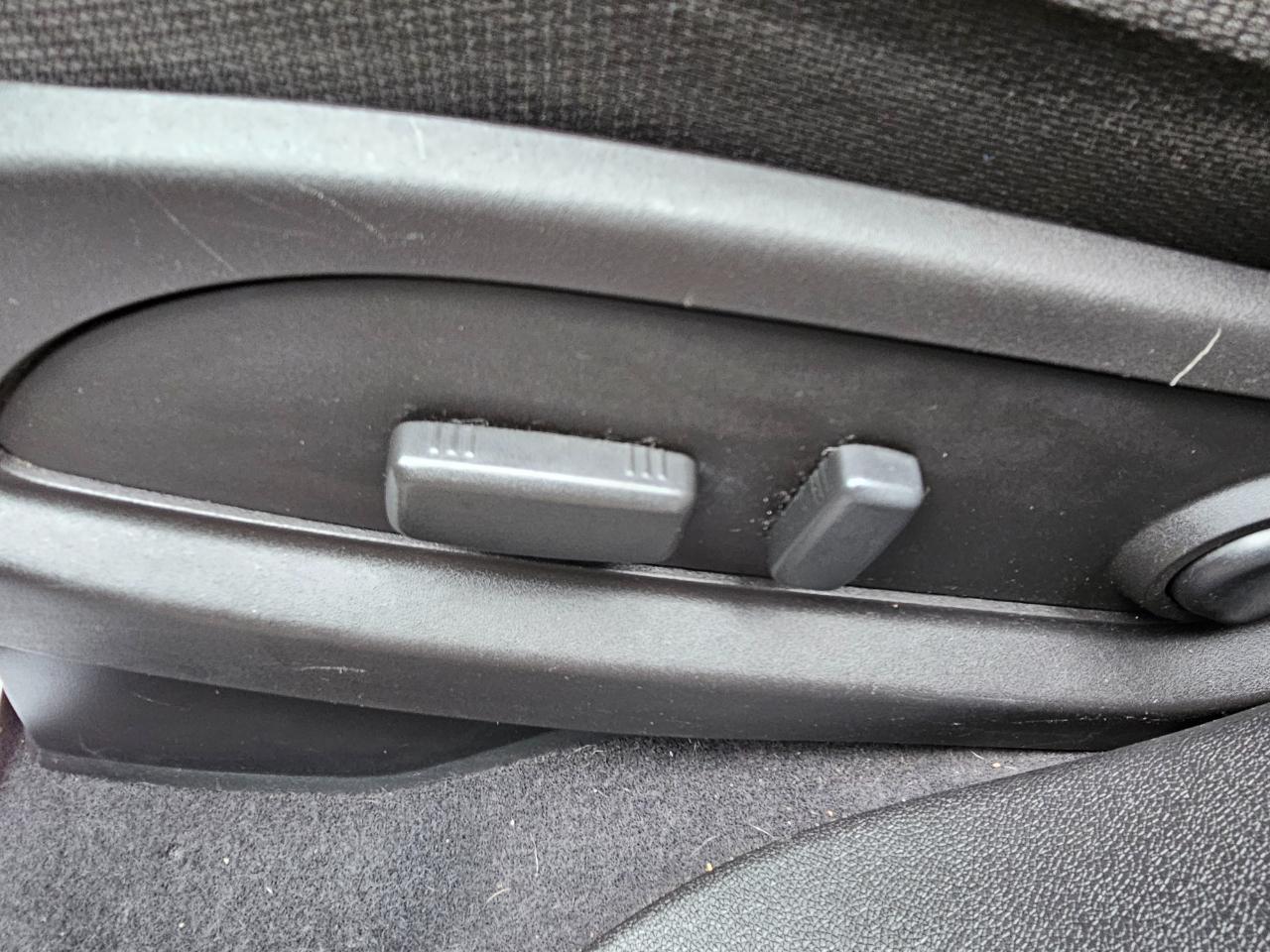 GMC Acadia AWD 4dr SLE 2012