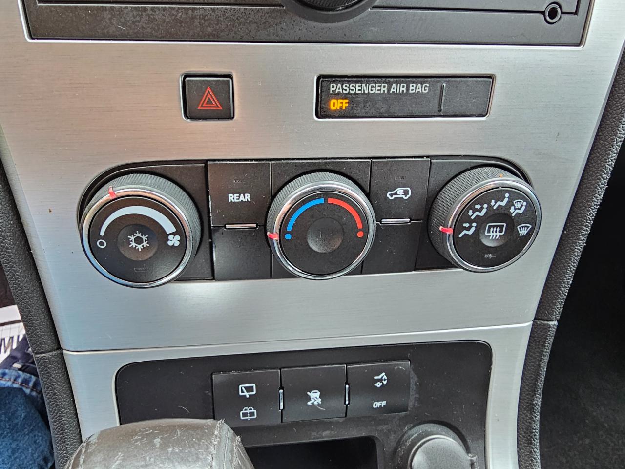 GMC Acadia AWD 4dr SLE 2012