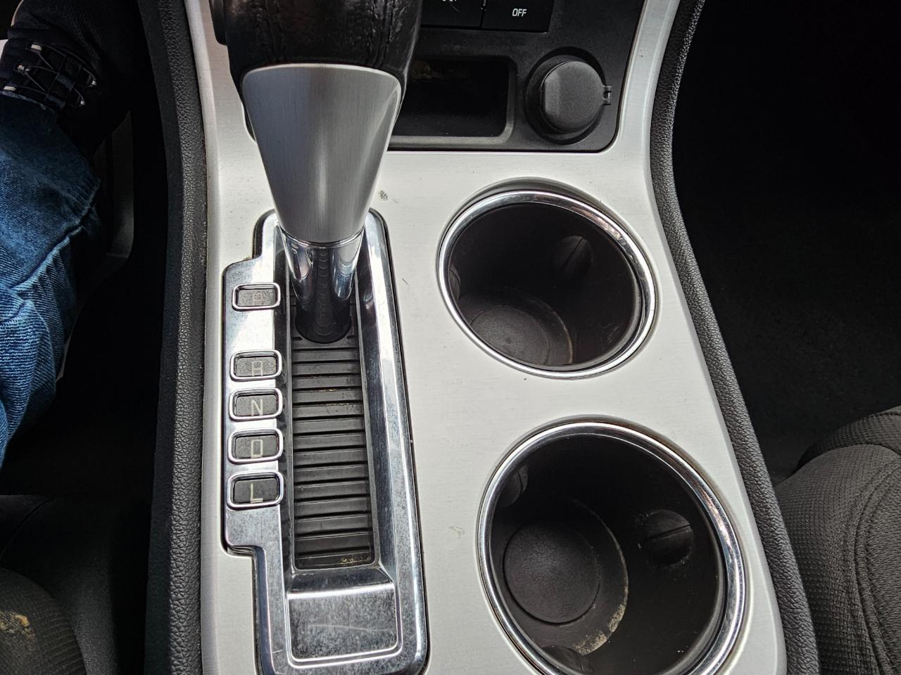 GMC Acadia AWD 4dr SLE 2012