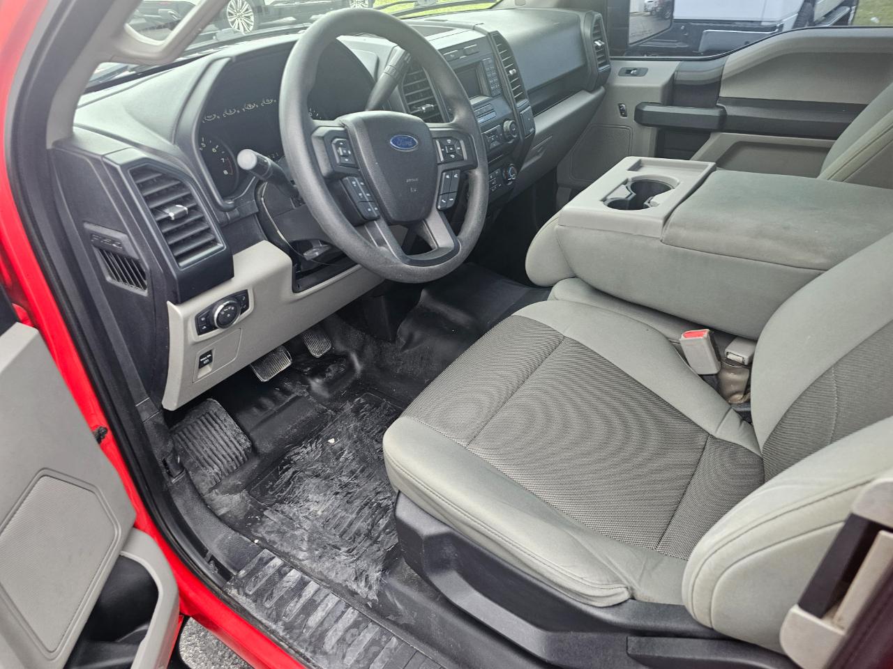 Ford F-150 2WD SuperCab 145" XLT 2016