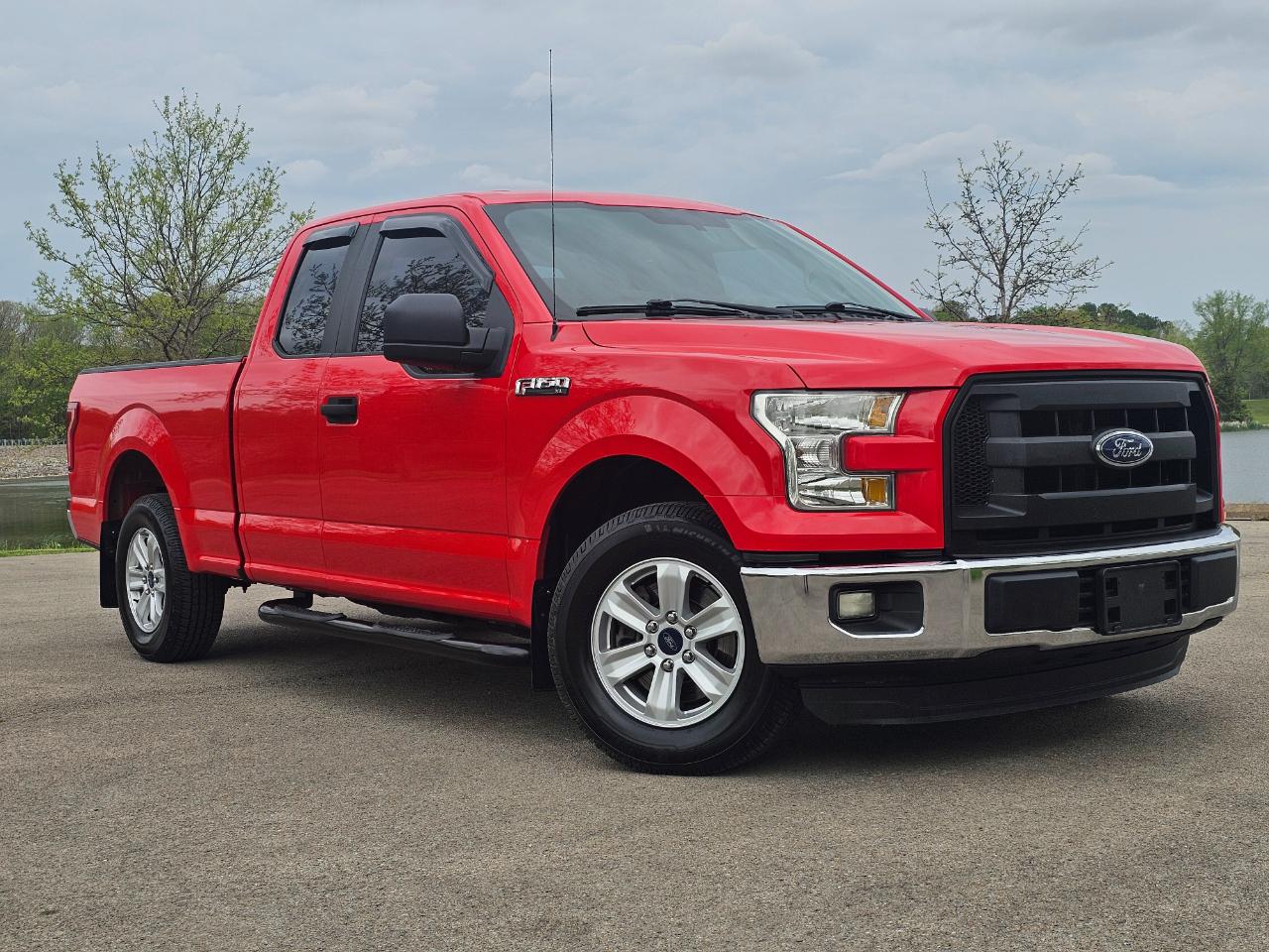 2016 Ford F-150 2WD SuperCab 145" XL