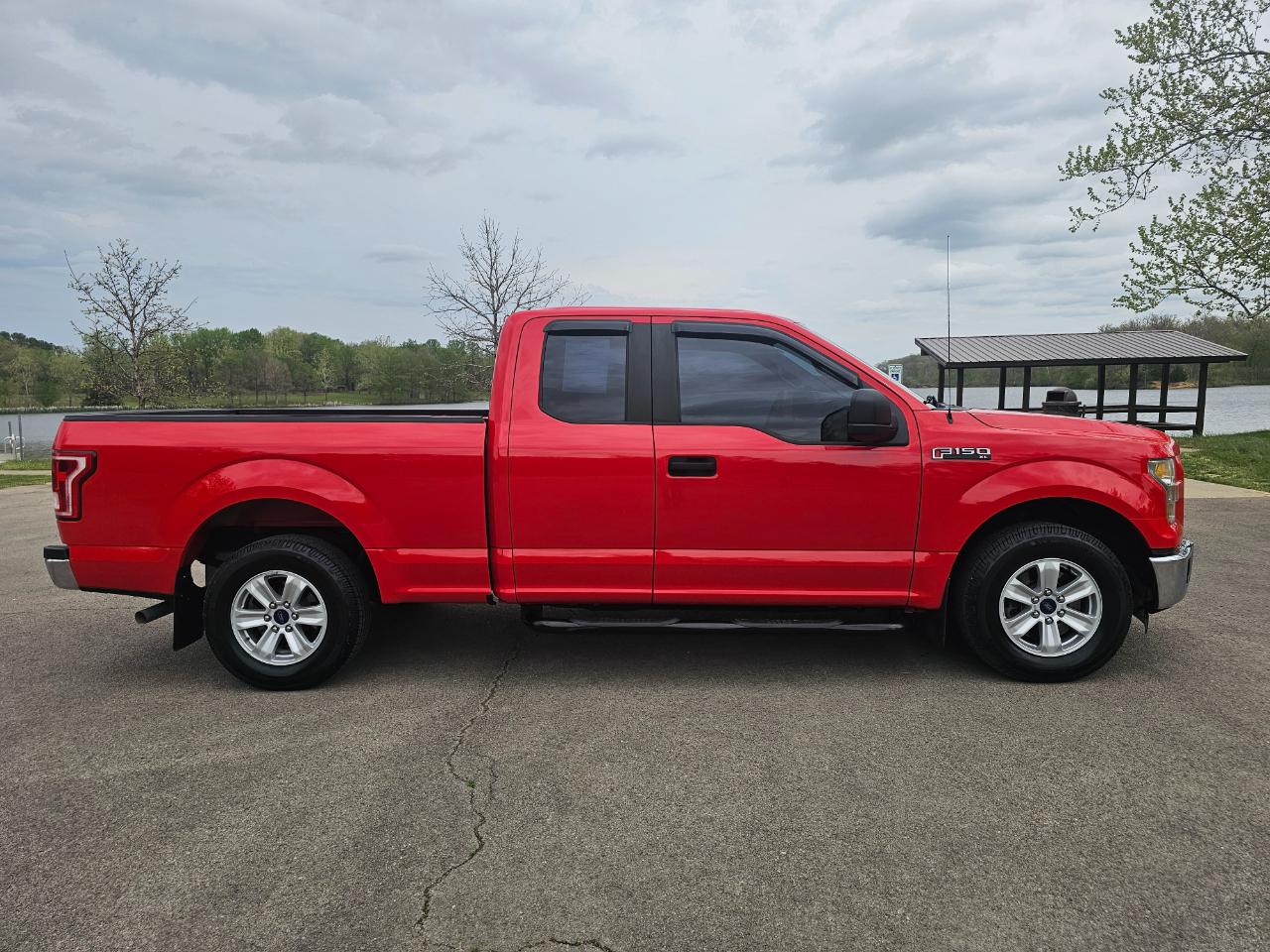 Ford F-150 2WD SuperCab 145" XL 2016