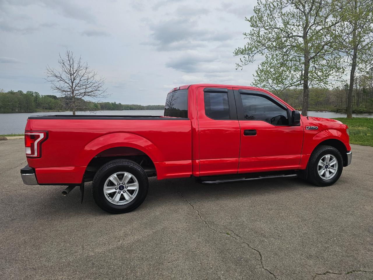 Ford F-150 2WD SuperCab 145" XL 2016