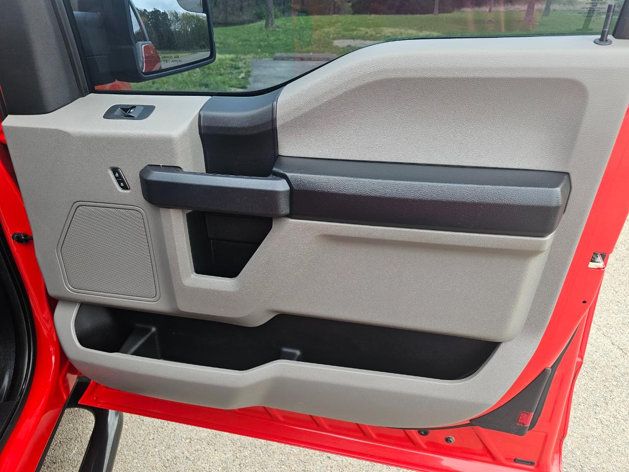 Ford F-150 2WD SuperCab 145" XL 2016