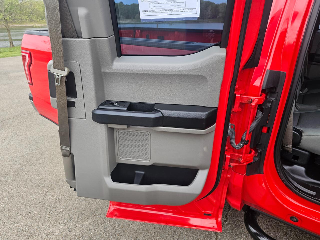 Ford F-150 2WD SuperCab 145" XL 2016