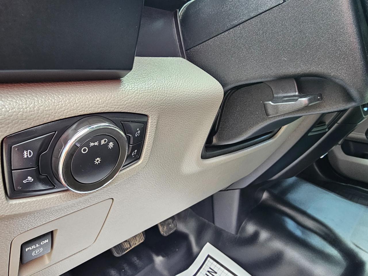 Ford F-150 2WD SuperCab 145" XL 2016