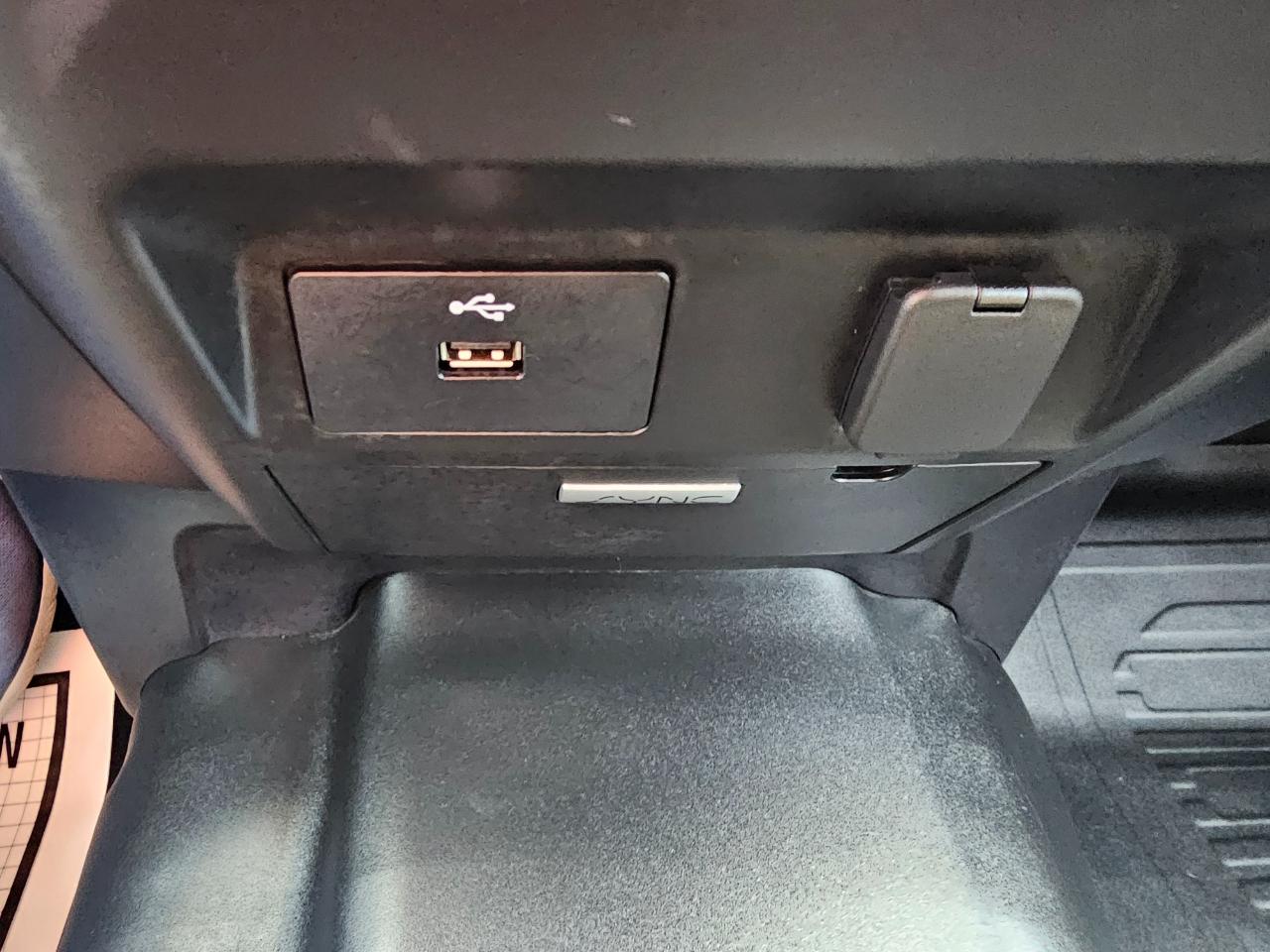 Ford F-150 2WD SuperCab 145" XL 2016