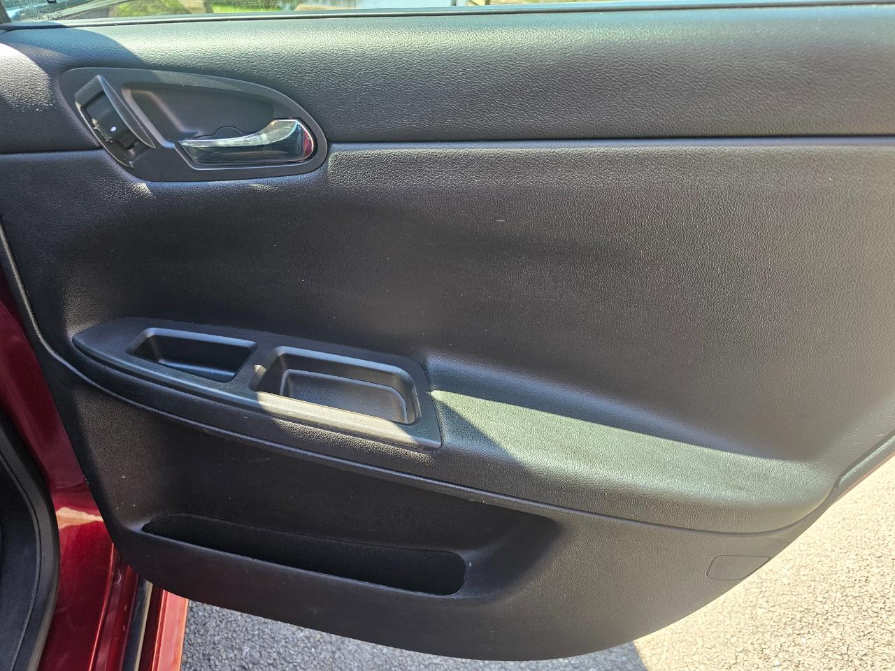 Chevrolet Impala 4dr Sdn LT 2010