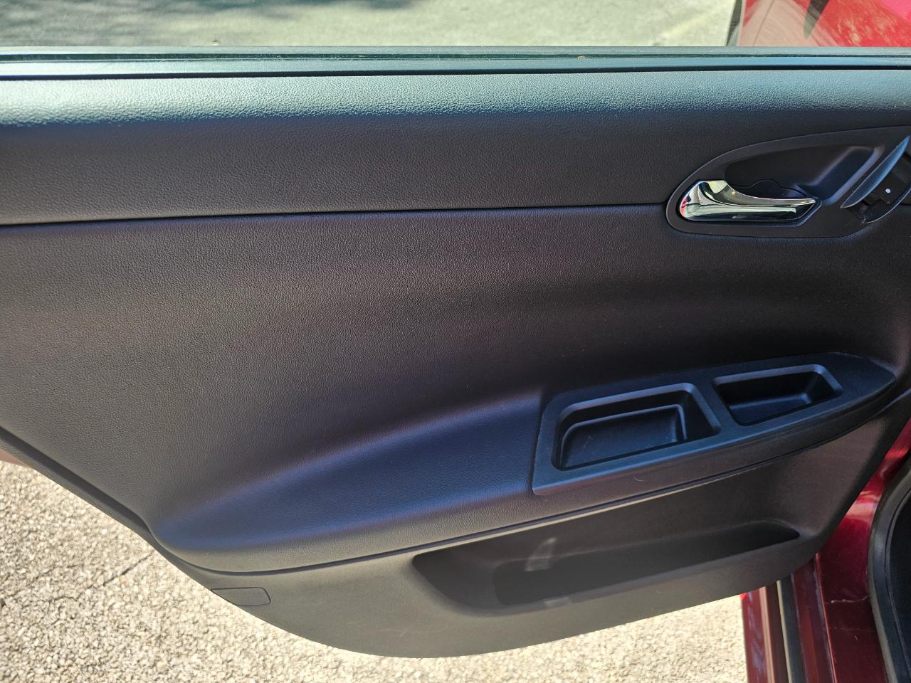 Chevrolet Impala 4dr Sdn LT 2010