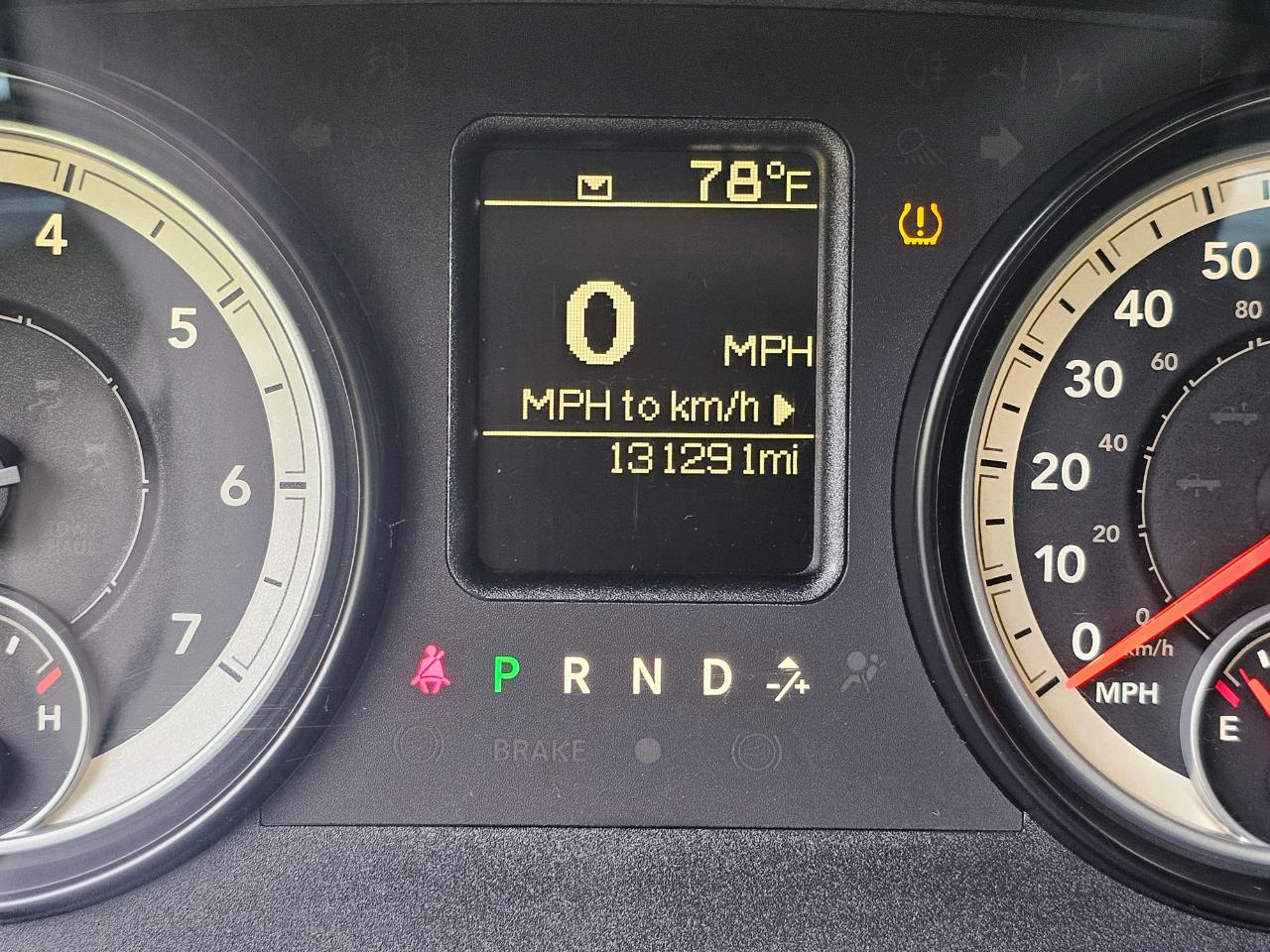 RAM 1500 4WD Crew Cab 140.5" Express 2014