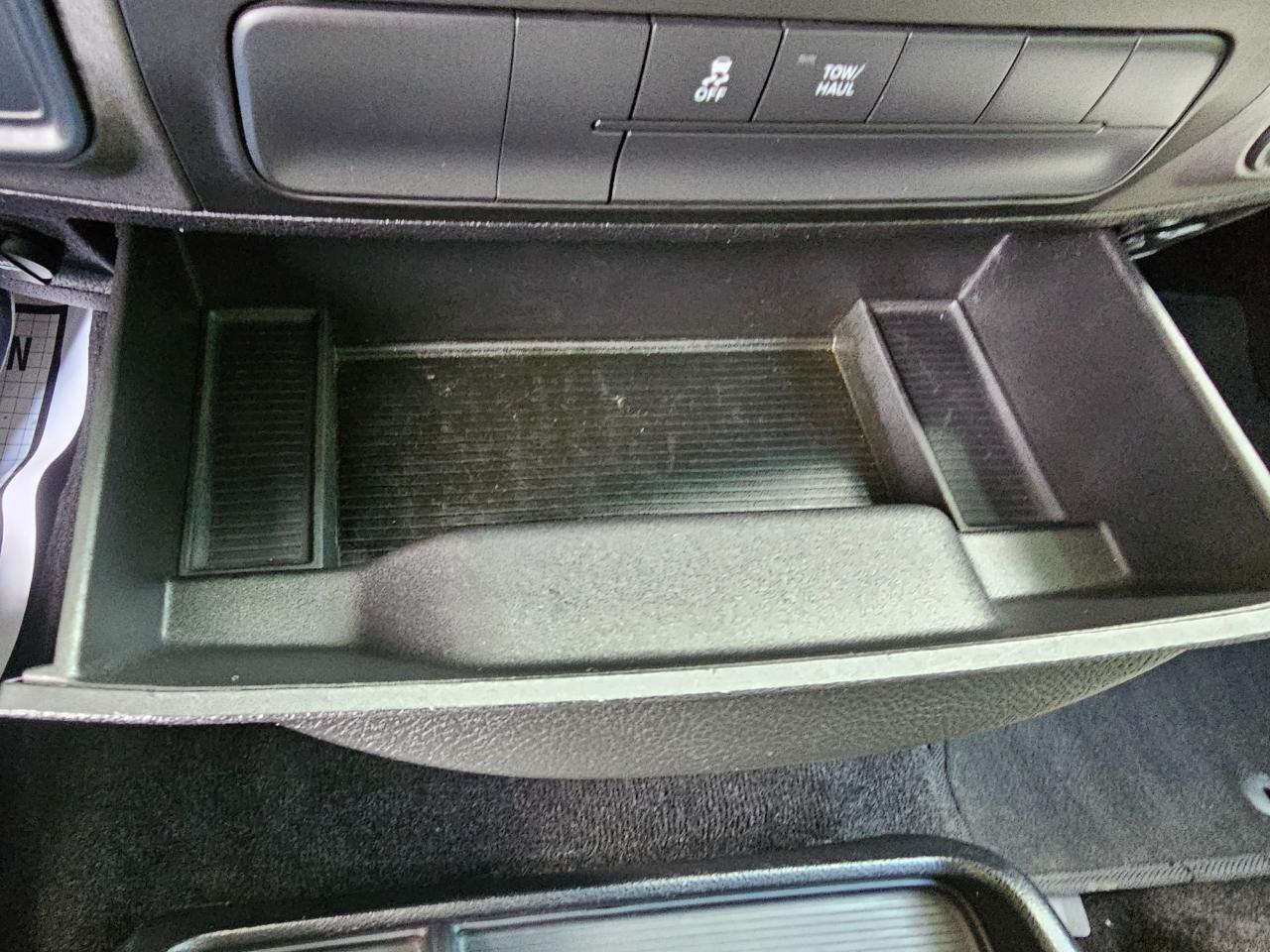 RAM 1500 4WD Crew Cab 140.5" Express 2014