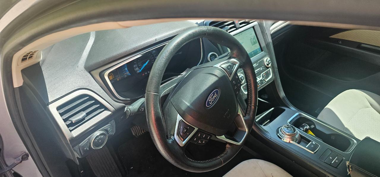 Ford Fusion SE FWD 2020