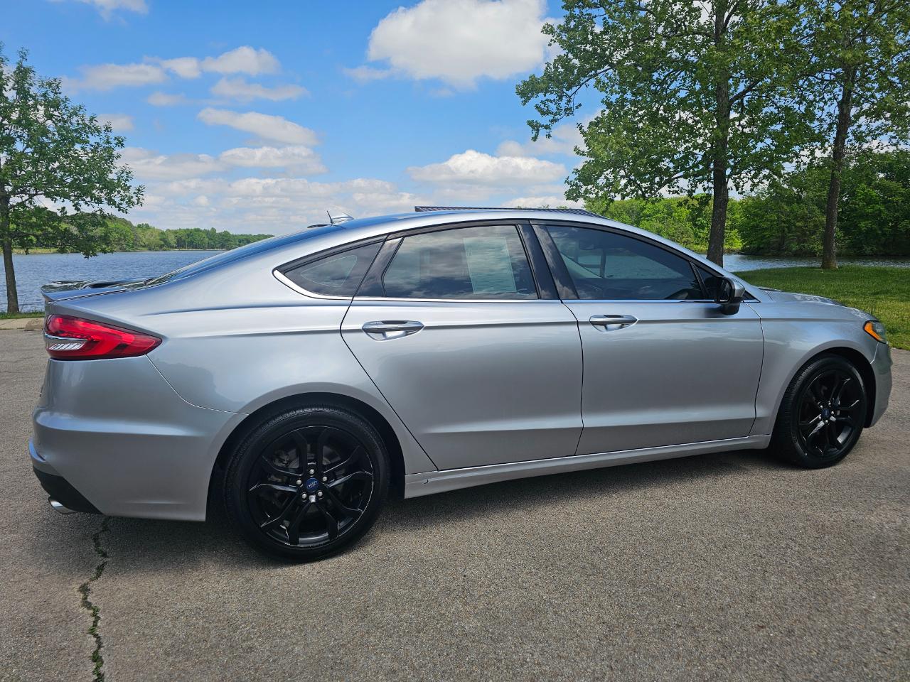 Ford Fusion SE FWD 2020
