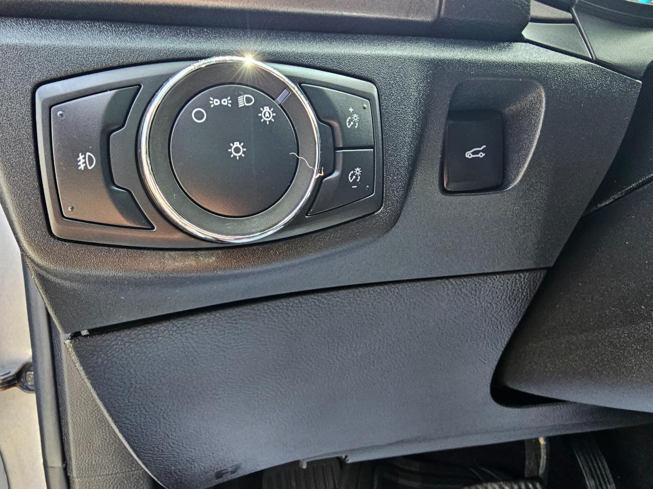 Ford Fusion SE FWD 2020