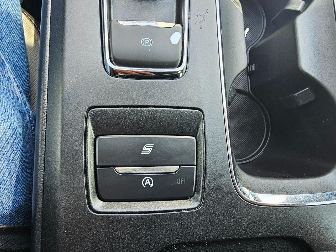 Ford Fusion SE FWD 2020