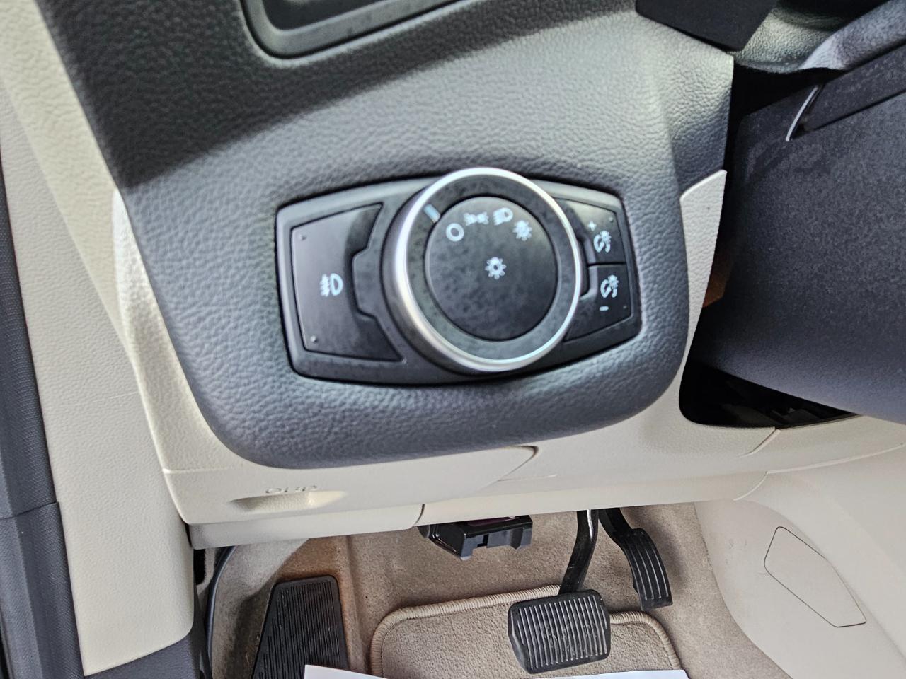 Ford Escape FWD 4dr SE 2015