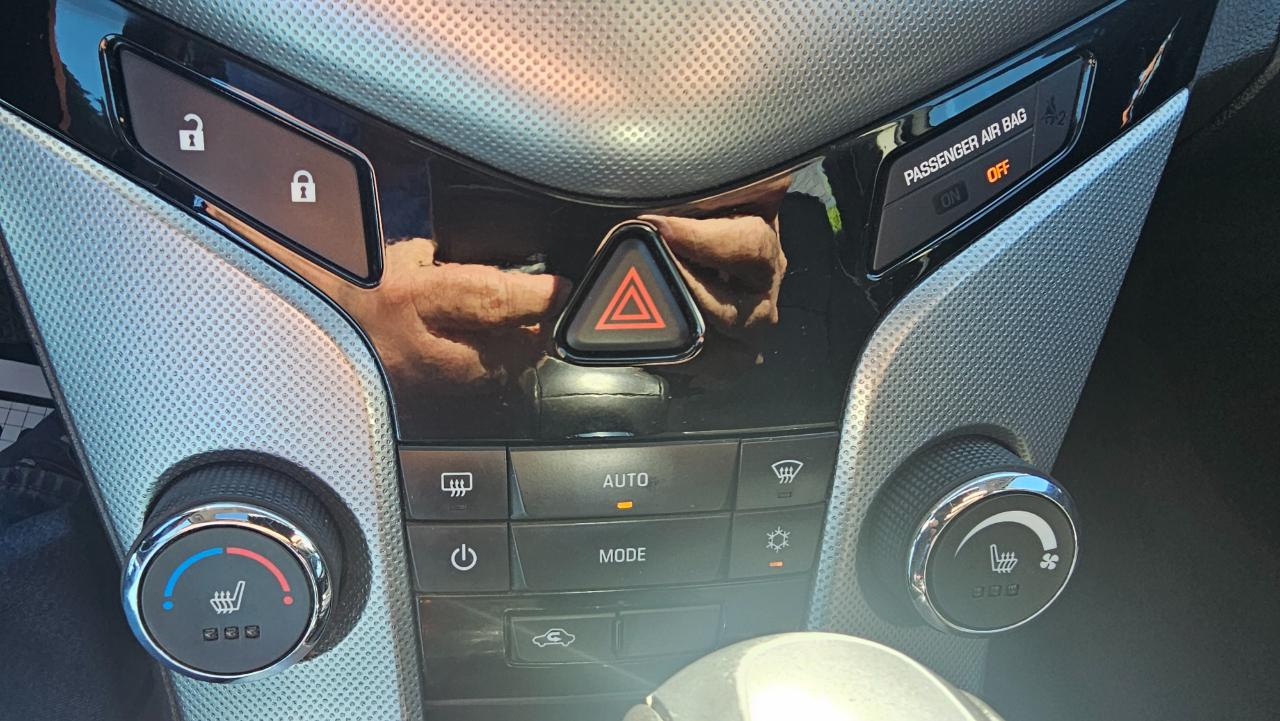 Chevrolet Cruze 4dr Sdn LTZ 2014