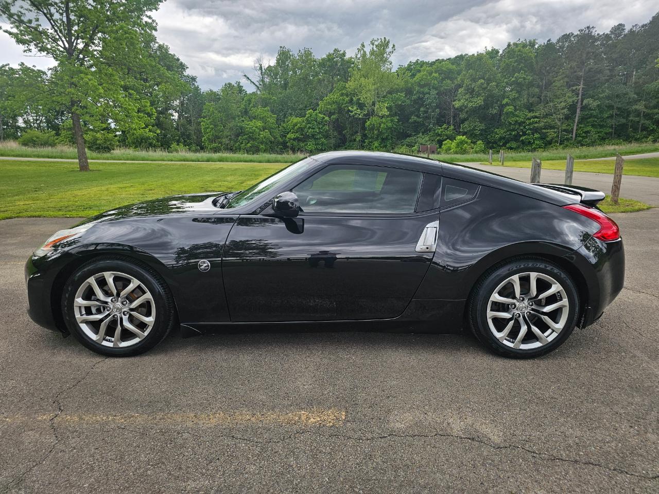 Nissan 370Z 2dr Cpe Manual 2014