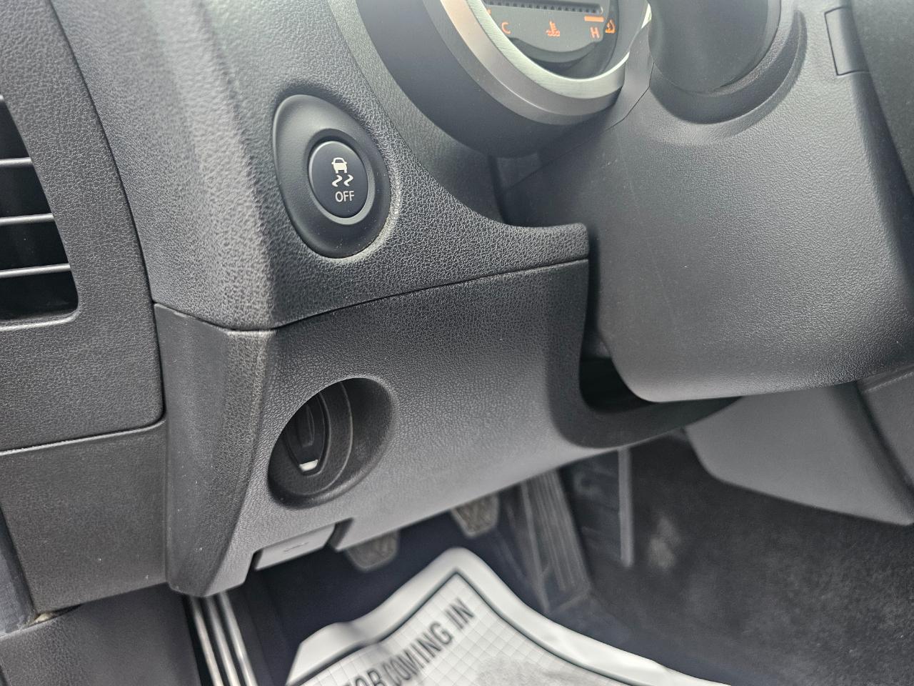 Nissan 370Z 2dr Cpe Manual 2014