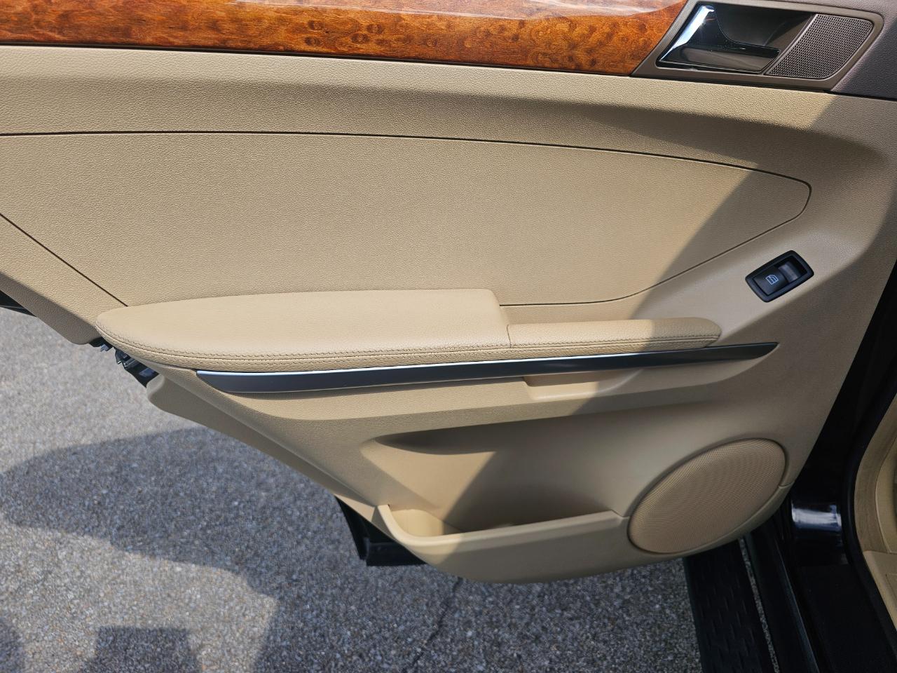 Mercedes-Benz M-Class 4MATIC 4dr 3.5L 2008