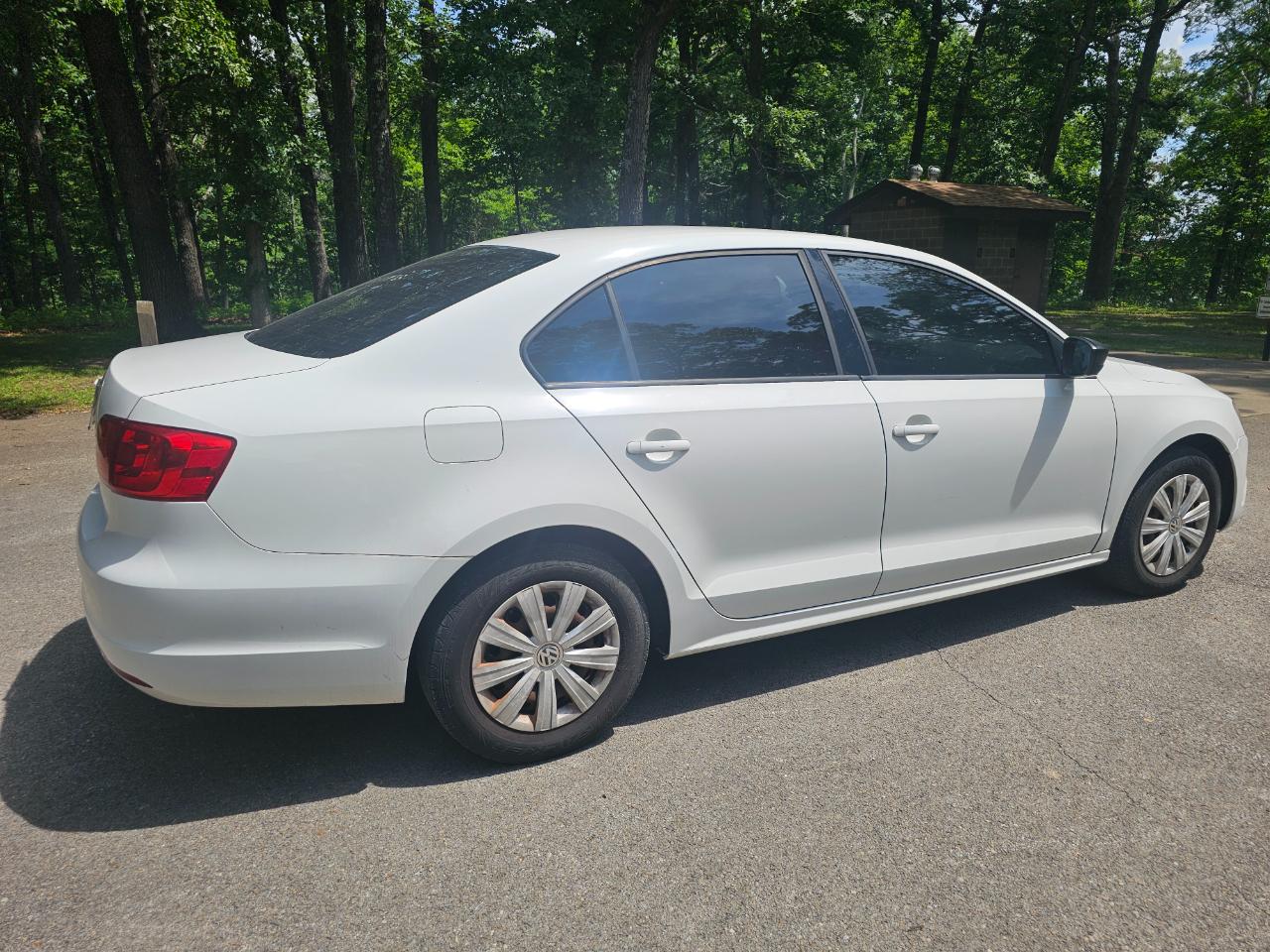 Volkswagen Jetta Sedan 4dr Auto S 2014