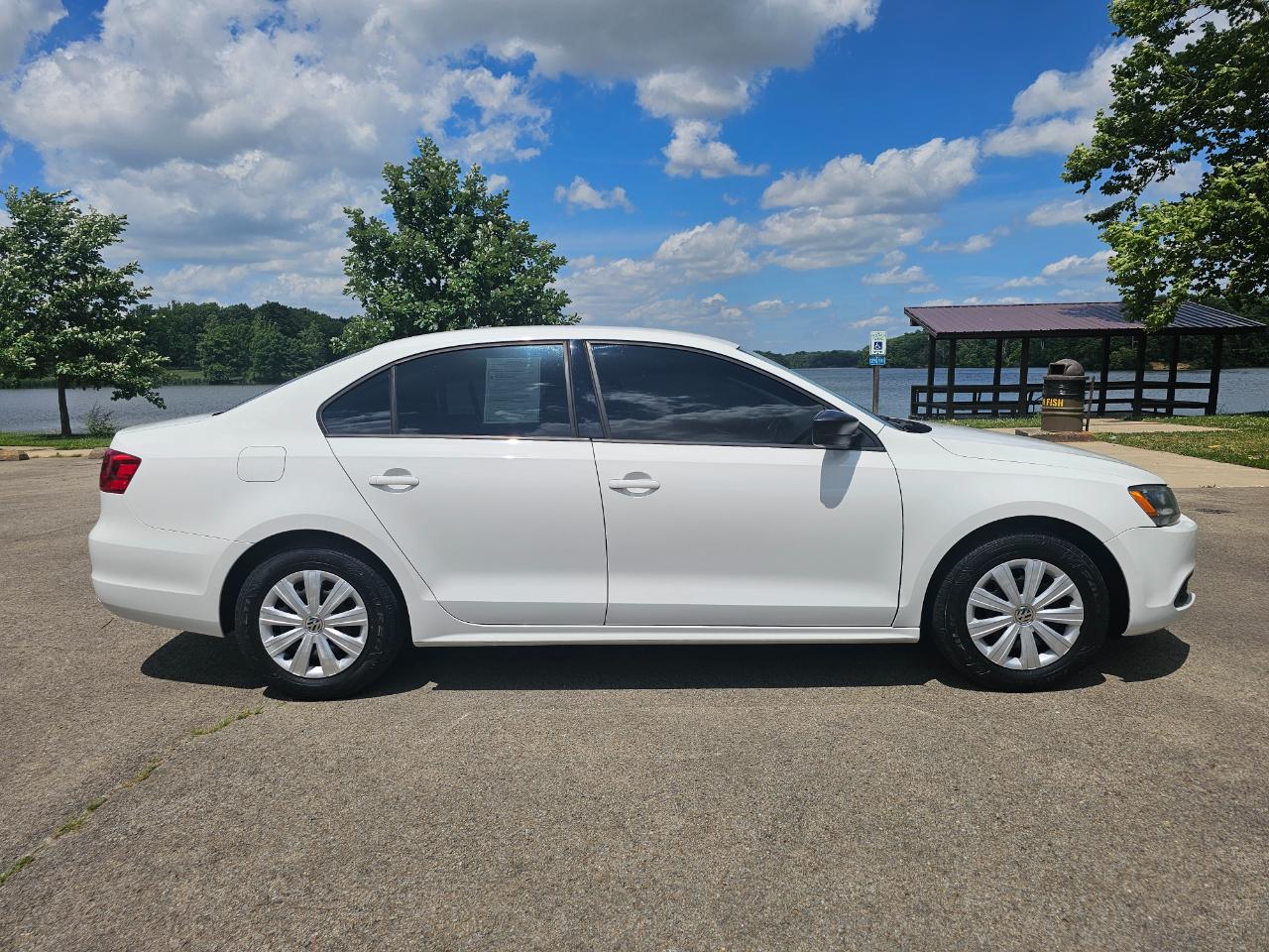 Volkswagen Jetta Sedan 4dr Auto S 2014