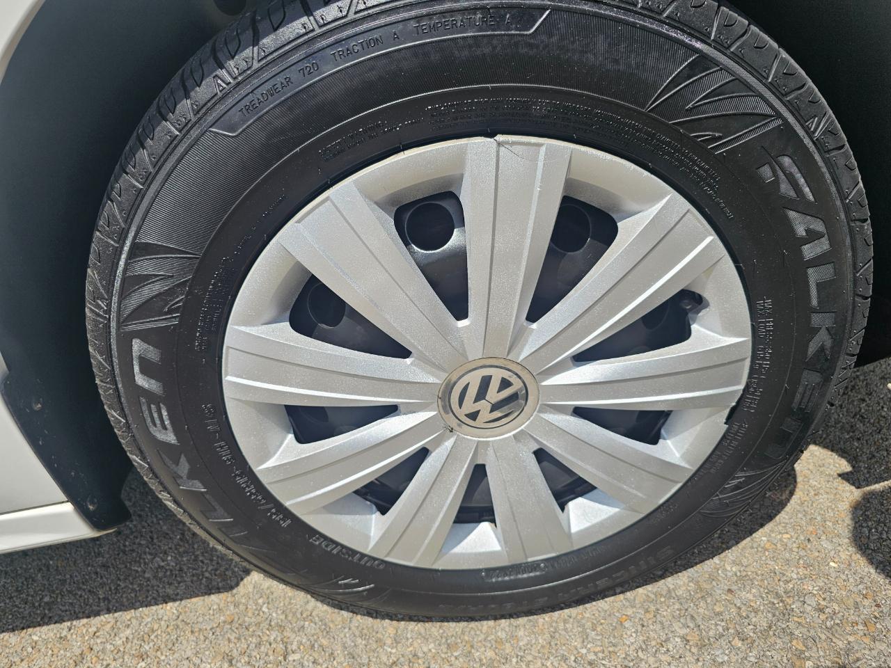 Volkswagen Jetta Sedan 4dr Auto S 2014