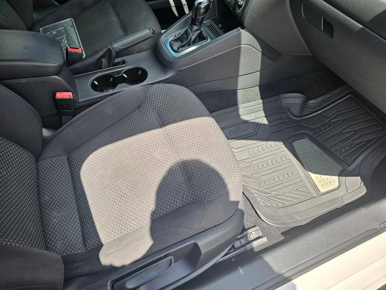 Volkswagen Jetta Sedan 4dr Auto S 2014