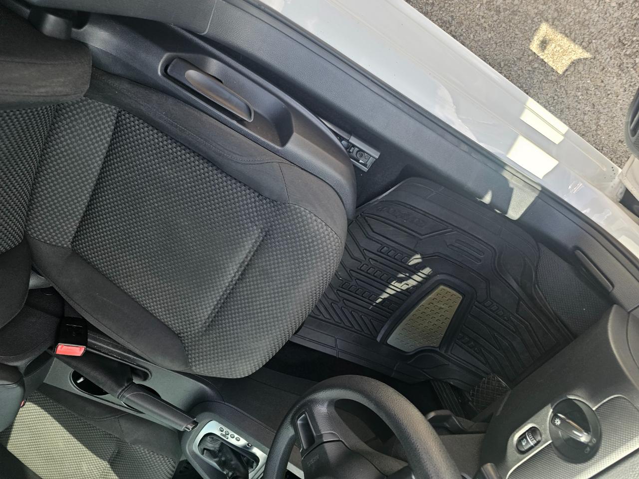 Volkswagen Jetta Sedan 4dr Auto S 2014