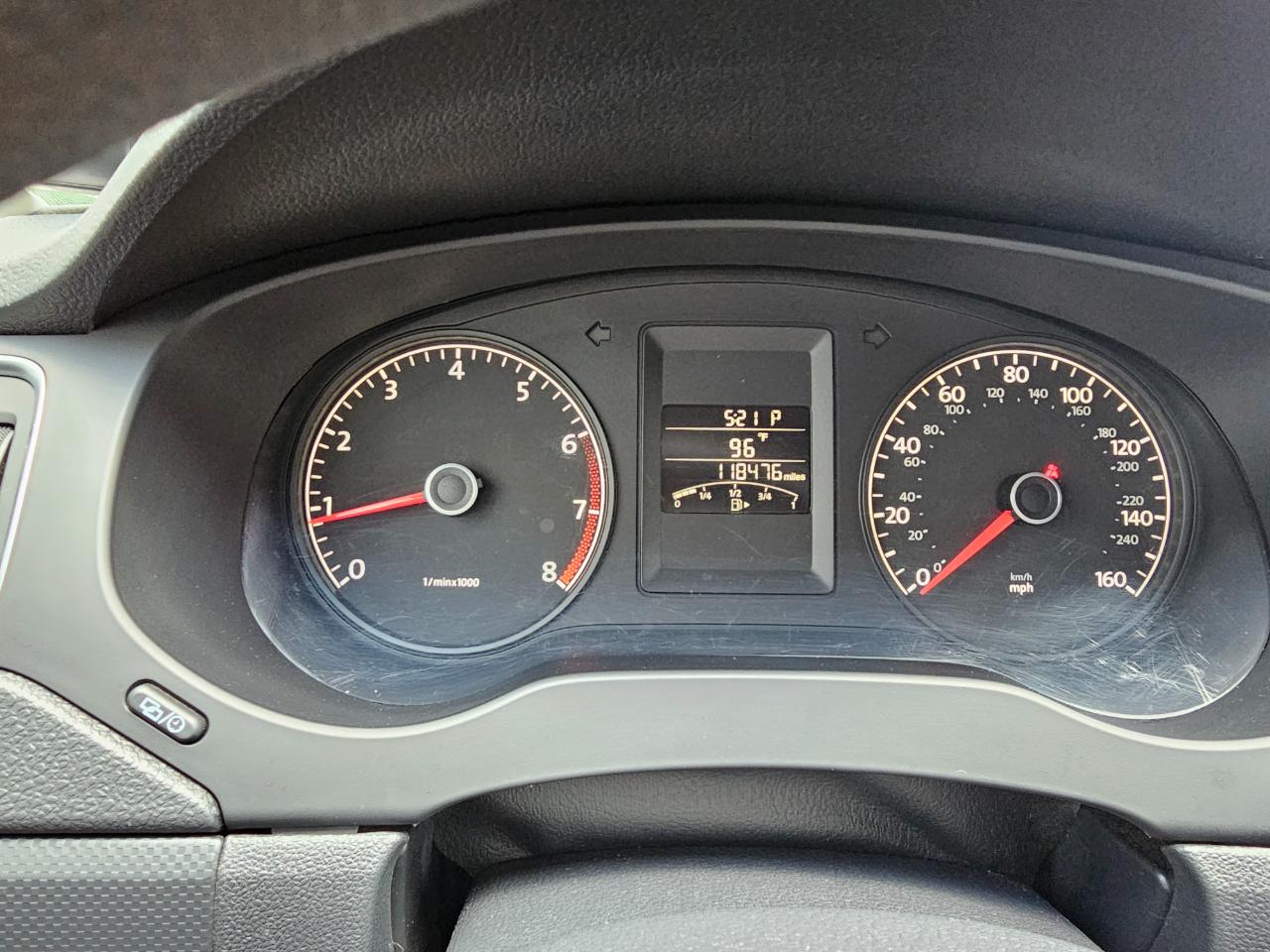 Volkswagen Jetta Sedan 4dr Auto S 2014