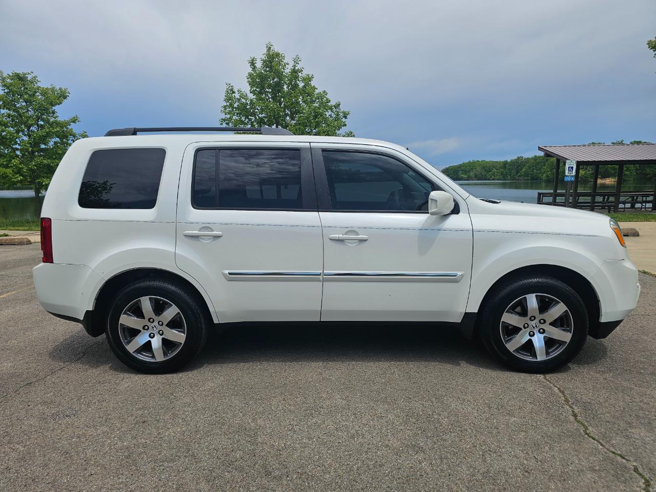 Honda Pilot 4WD 4dr Touring w/RES & Navi 2013