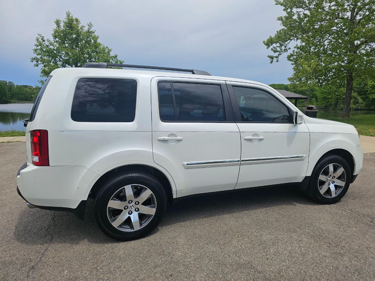 Honda Pilot 4WD 4dr Touring w/RES & Navi 2013