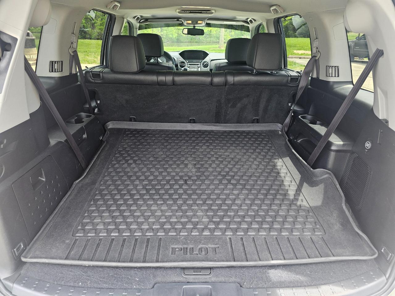 Honda Pilot 4WD 4dr Touring w/RES & Navi 2013