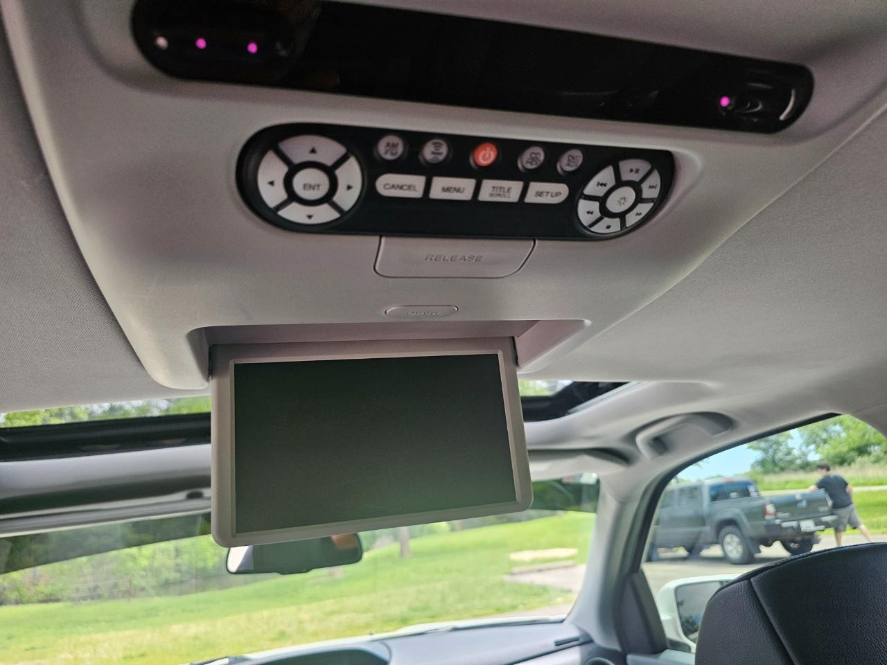 Honda Pilot 4WD 4dr Touring w/RES & Navi 2013