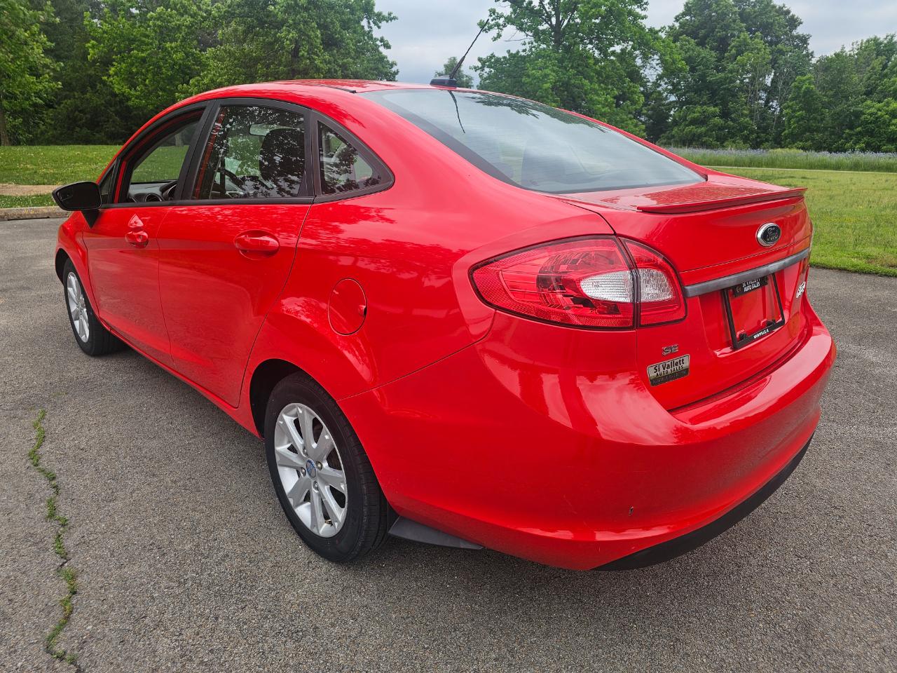 Ford Fiesta 4dr Sdn SE 2013