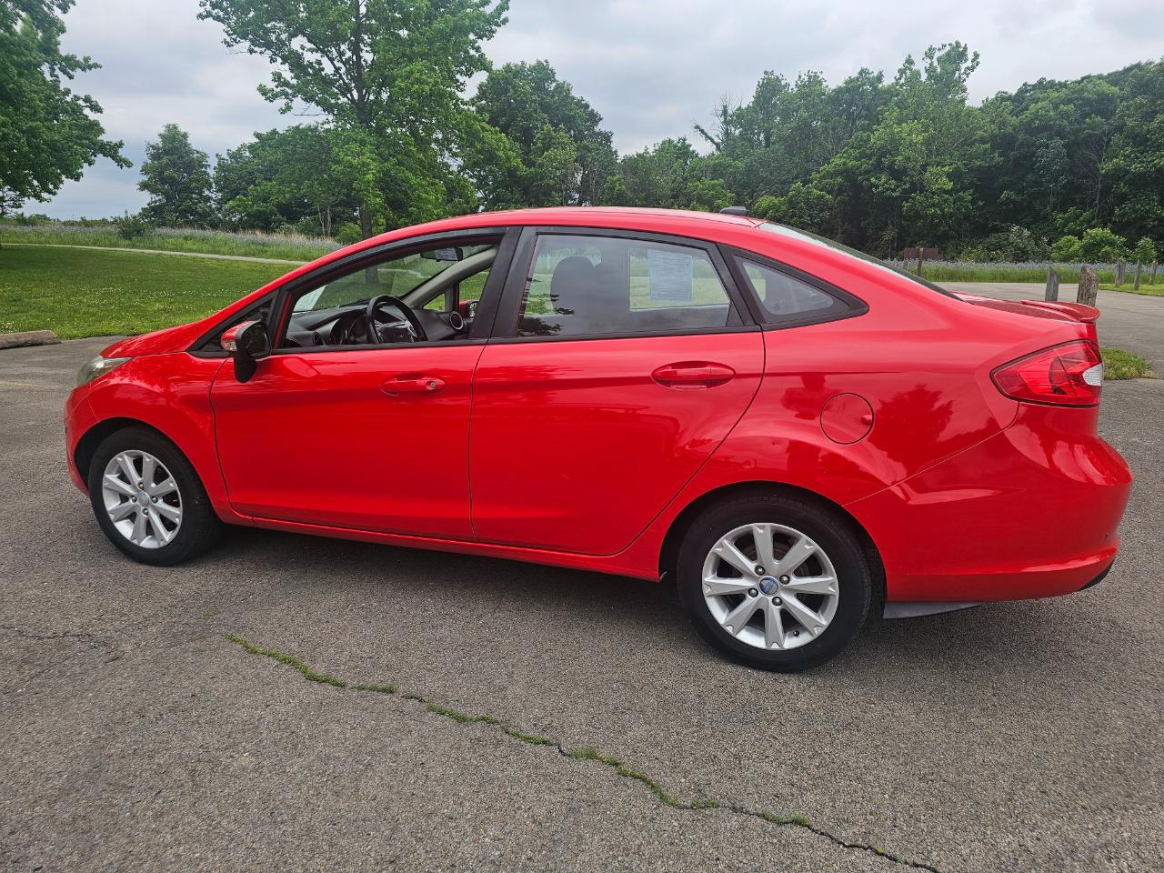 Ford Fiesta 4dr Sdn SE 2013