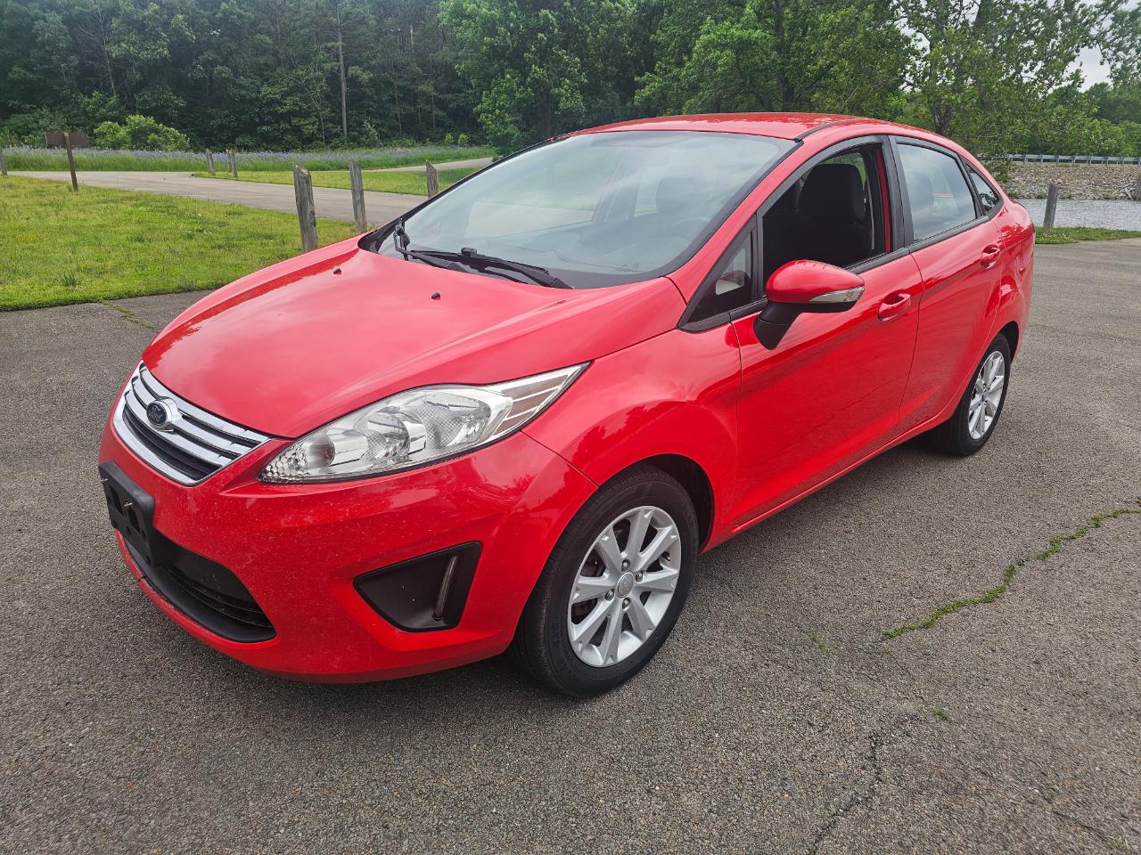Ford Fiesta 4dr Sdn SE 2013