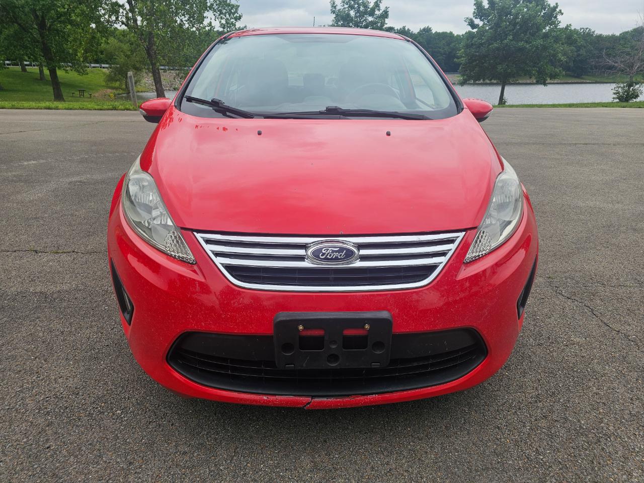 Ford Fiesta 4dr Sdn SE 2013