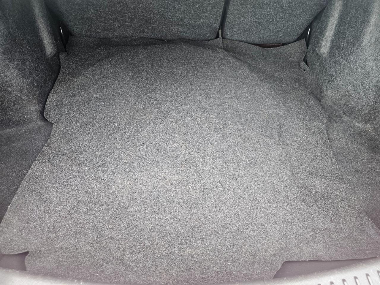 Ford Fiesta 4dr Sdn SE 2013
