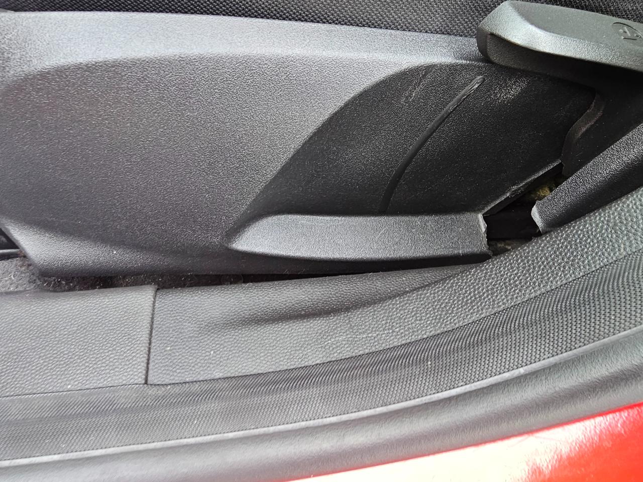 Ford Fiesta 4dr Sdn SE 2013