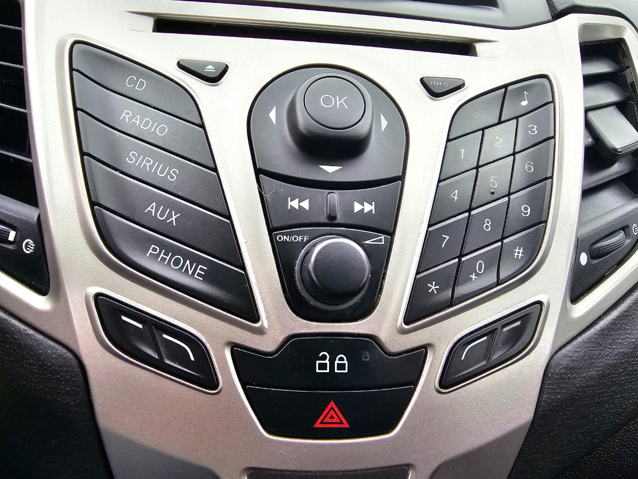 Ford Fiesta 4dr Sdn SE 2013