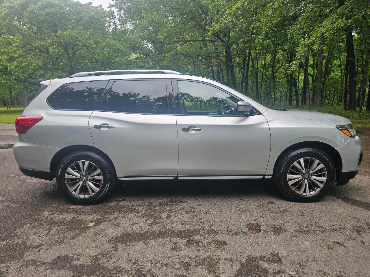 Nissan Pathfinder 4x4 SL 2020