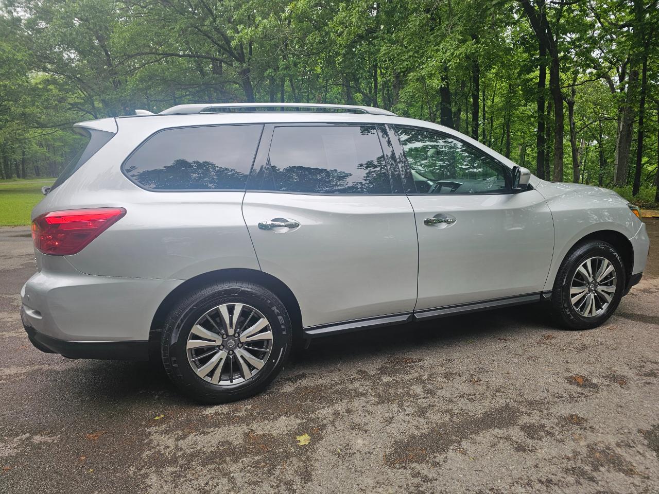 Nissan Pathfinder 4x4 SL 2020