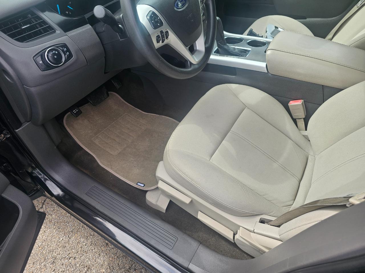 Ford Edge 4dr SE FWD 2013