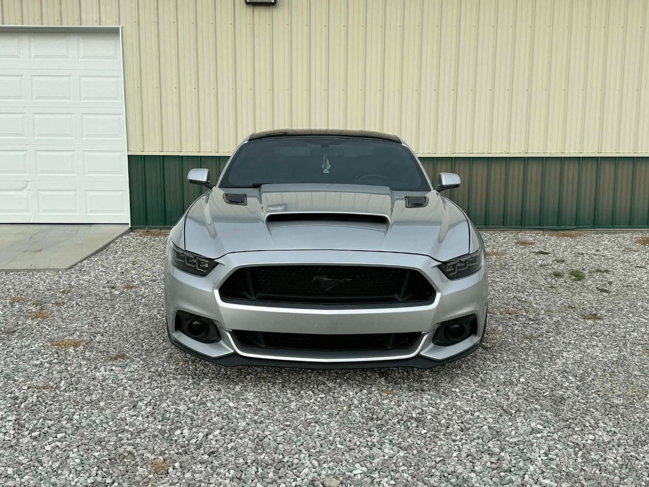 Ford Mustang GT Premium 2D Coupe 2015
