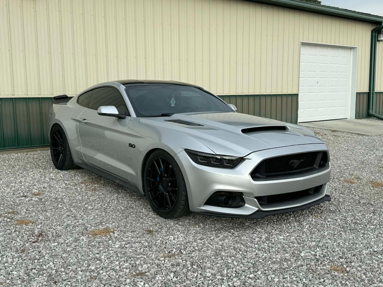 Ford Mustang GT Premium 2D Coupe 2015