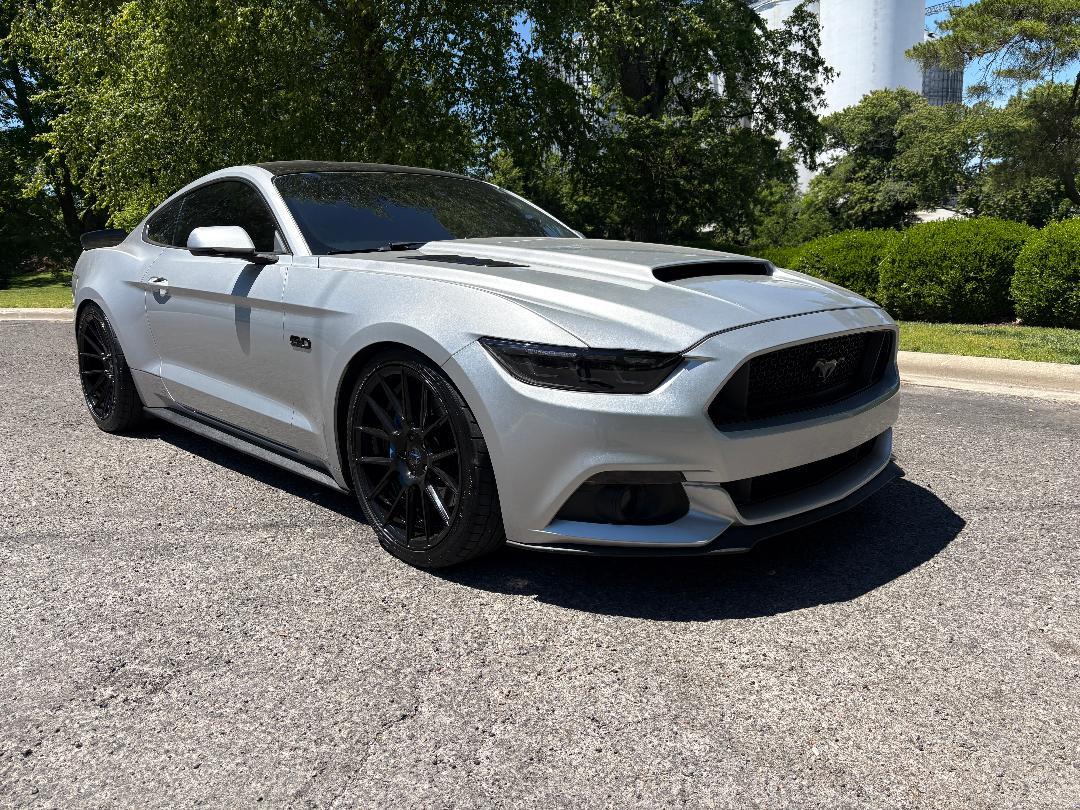 Ford Mustang GT Premium 2D Coupe 2015